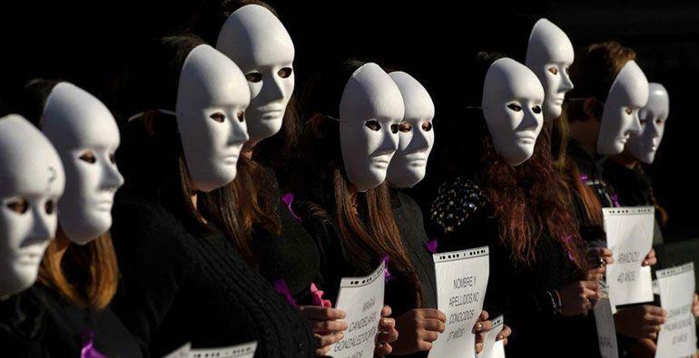Um protesto em Espanha contra a violência de género | Reuters